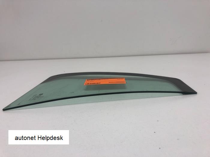 Usados Ventanilla triangular derecha detrás Opel Vectra C Caravan 1.9 CDTI 120 Precio de solicitud ofrecido por DEMO Autonet Ves-1