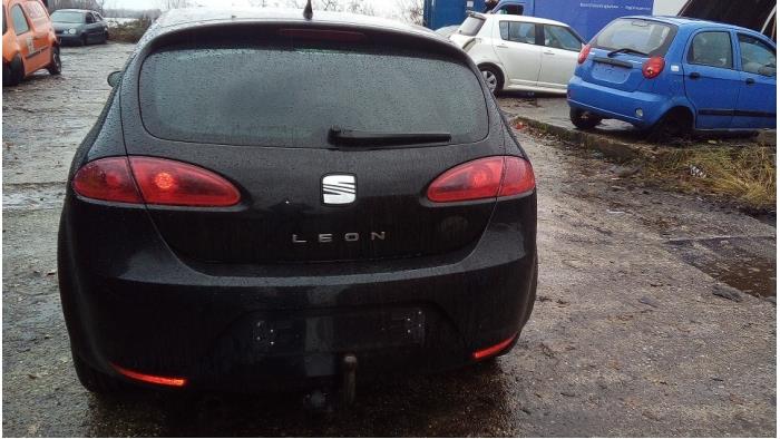 Seat Leon 1.6 Épave (2007, Noir)