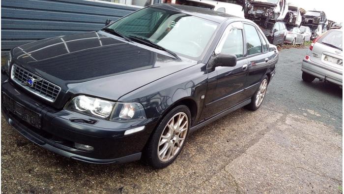 Volvo S40 2.0 16V Turbo Salvage vehicle (2003, Black)