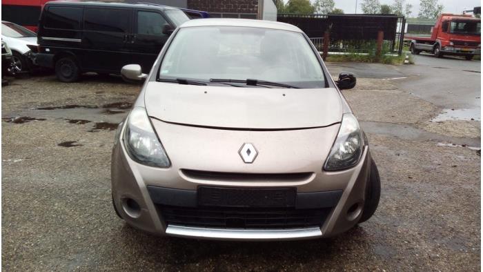 Renault Clio III 1.2 16V 75 Samochód złomowany (2011, Brazowy)