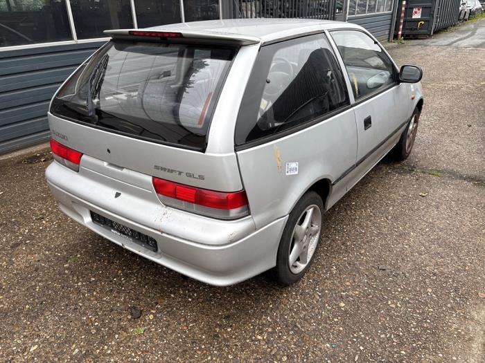 Suzuki Swift 1.3 Salvage vehicle (2000, Gray)