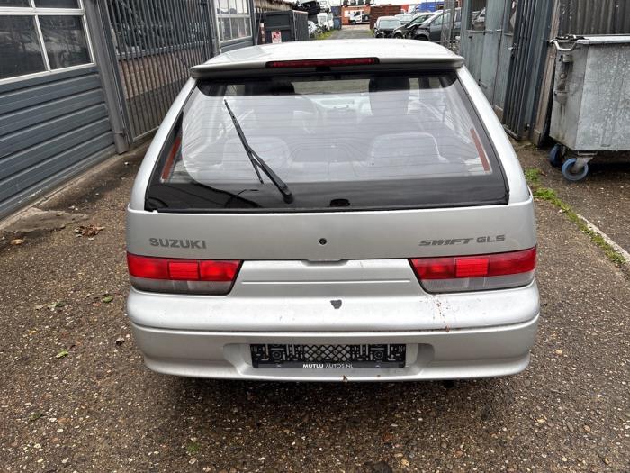 Suzuki Swift 1.3 Salvage vehicle (2000, Gray)