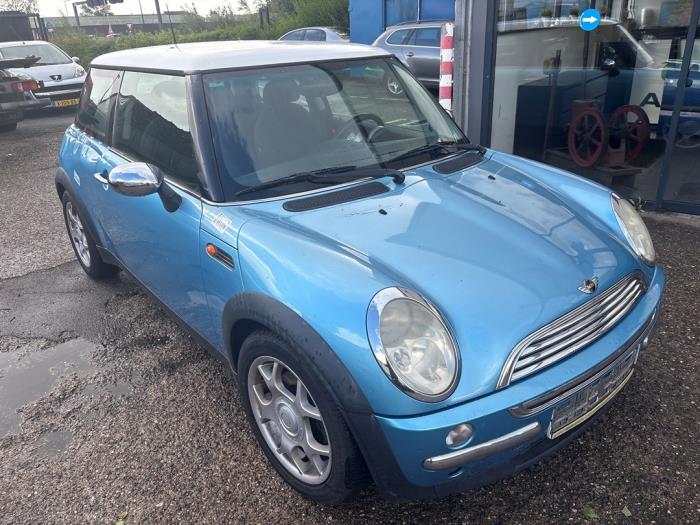 Mini Mini One/Cooper 1.6 16V Cooper Skrotfordon (2004, BLAUW)