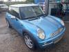 Mini Mini One/Cooper 1.6 16V Cooper Skrotfordon (2004, BLAUW)