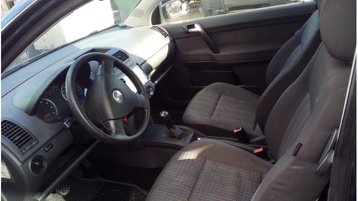 Volkswagen Polo IV 1.2 Samochód złomowany (2007, Niebieski)