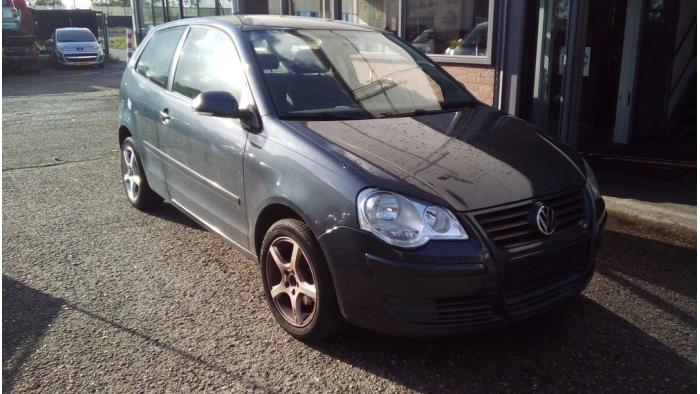 Volkswagen Polo IV 1.2 Samochód złomowany (2007, Niebieski)