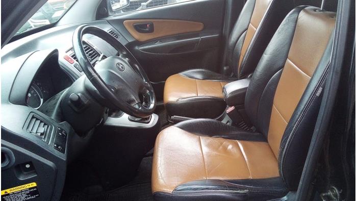 Hyundai Tucson 2.0 16V CVVT 4x2 Épave (2006, Noir)