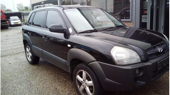 Hyundai Tucson 2.0 16V CVVT 4x2 Épave (2006, Noir)