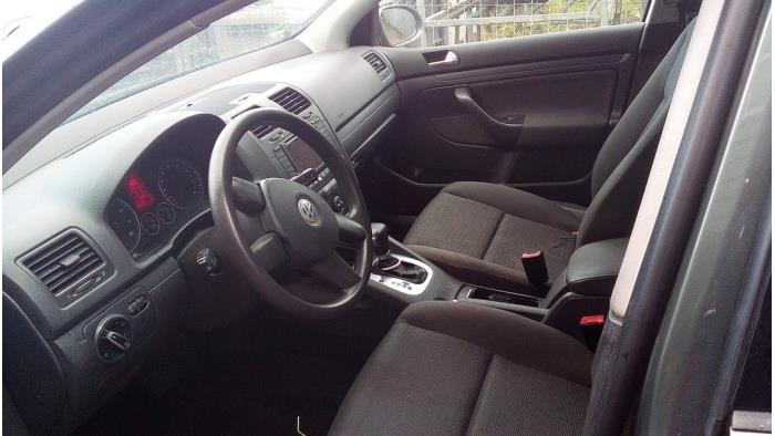 Volkswagen Golf V 1.6 FSI 16V Salvage vehicle (2005, Green)