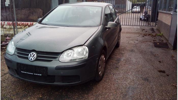 Volkswagen Golf V 1.6 FSI 16V Salvage vehicle (2005, Green)
