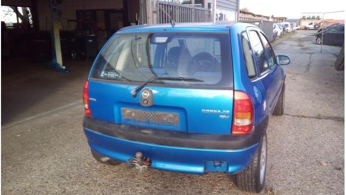 Opel Corsa B 1.2i 16V Schrottauto (2000, Blau)