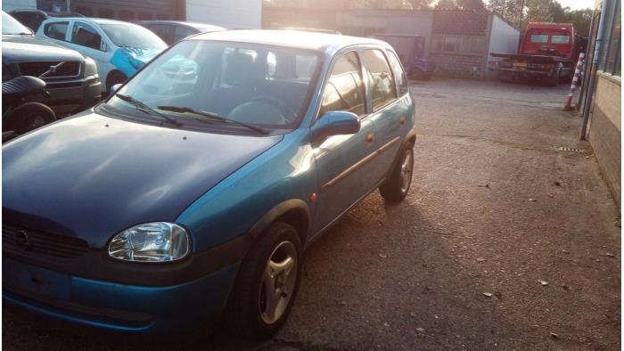 Opel Corsa B 1.2i 16V Schrottauto (2000, Blau)