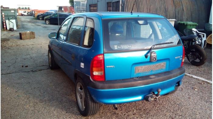 Opel Corsa B 1.2i 16V Schrottauto (2000, Blau)