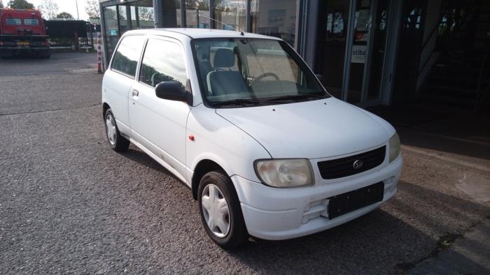 Daihatsu Cuore Skrotfordon (2003, WIT)