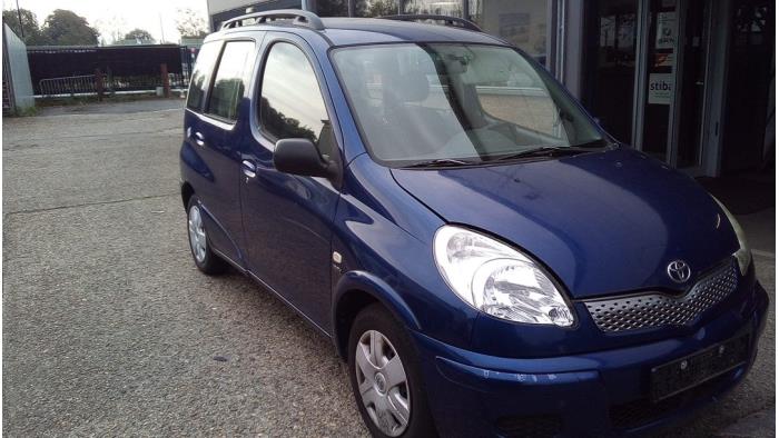 Toyota Yaris Verso 1.3 16V Salvage vehicle (2003, Blue)