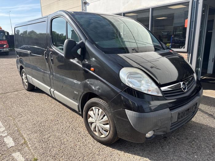 Opel Vivaro 2.0 CDTI Vehículo de desguace (2012, Negro)