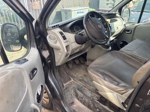 Opel Vivaro 2.0 CDTI Vehículo de desguace (2012, Negro)