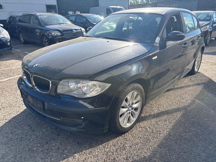 BMW 1 serie 116i 1.6 16V Vehículo de desguace (2005, Negro)