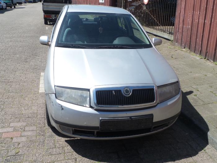 Skoda Fabia 1.4i Salvage vehicle (2000, Gray)