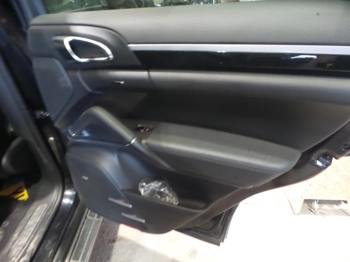 Porsche Cayenne II 3.0 D V6 24V Épave (2012, Noir)
