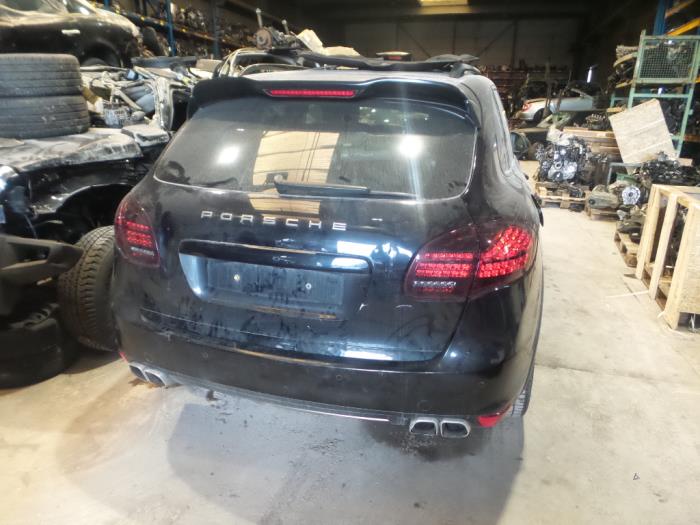 Porsche Cayenne II 3.0 D V6 24V Épave (2012, Noir)