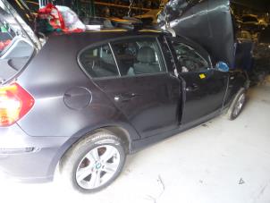 BMW 1 serie 116i 1.6 16V Épave (2008, Gris)