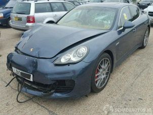 Porsche Panamera 4.8 V8 32V Turbo Épave (2011, Bleu)