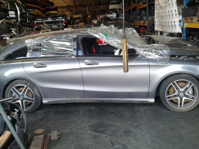 Mercedes CLA Shooting Brake 2.0 AMG CLA-45 Turbo 16V Samochód złomowany (2015, Szary)