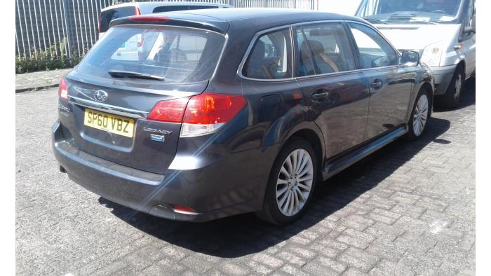 Subaru Legacy Wagon 2.0 D 16V Vehículo de desguace (2011, Oscuro, Azul)