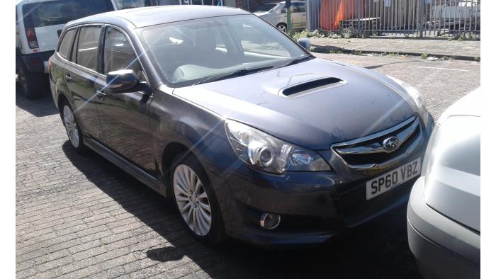 Subaru Legacy Wagon 2.0 D 16V Vehículo de desguace (2011, Oscuro, Azul)