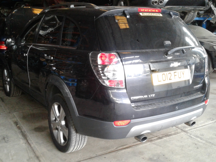 Chevrolet Captiva 2.2 D 16V 4x4 Épave (2013, Noir)