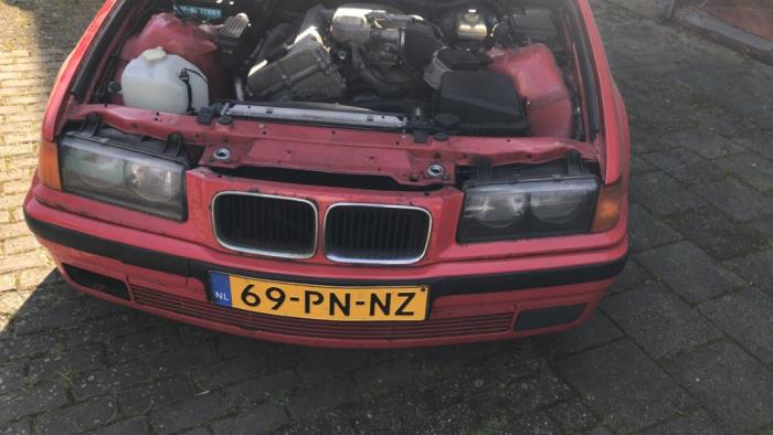 BMW 3 serie Compact 318Ti 1.8 16V Épave (1995, Rouge)