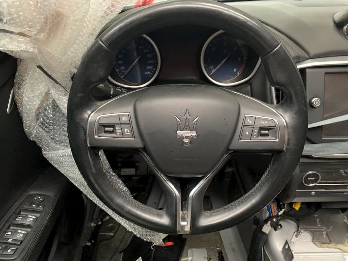 Maserati Ghibli Samochód złomowany (2015, Srebrny)