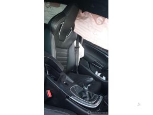 Opel Insignia Sports Tourer Mk.I 2.8 V6 Turbo Ecotec 24V 4x4 Épave (2015, Foncé, Bleu)