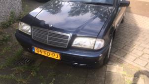 Mercedes C 1.8 C-180 16V Épave (2000, Bleu)