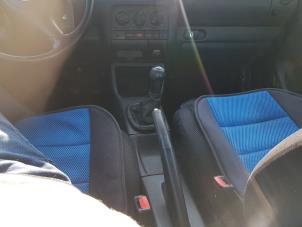 Volkswagen Golf III Cabrio Restyling 2.0 Vehículo de desguace (2001, Azul)