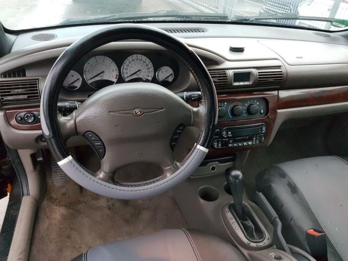 Chrysler Sebring Convertible 2.7 V6 24V Salvage vehicle (2001)