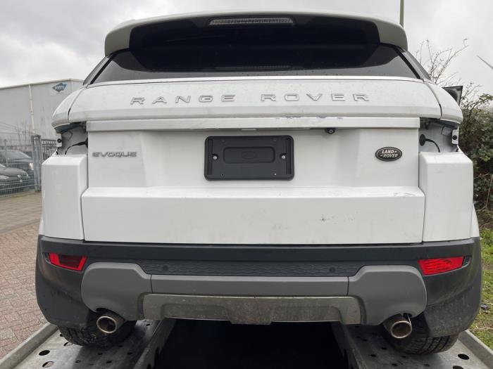 Landrover Range Rover Evoque 2.0 Si4 240 16V Salvage vehicle (2013, White)