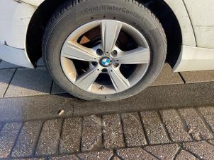 BMW 1 serie 118d 2.0 16V Épave (2011, Blanc)