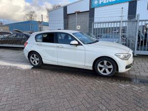BMW 1 serie 118d 2.0 16V Épave (2011, Blanc)