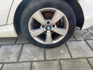 BMW 1 serie 118d 2.0 16V Épave (2011, Blanc)