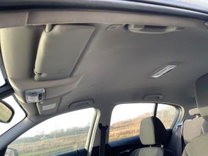 BMW 1 serie 118d 2.0 16V Épave (2011, Blanc)