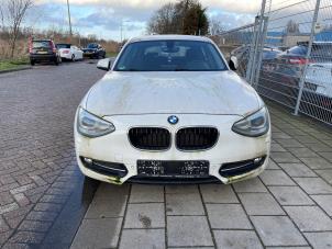 BMW 1 serie 118d 2.0 16V Épave (2011, Blanc)