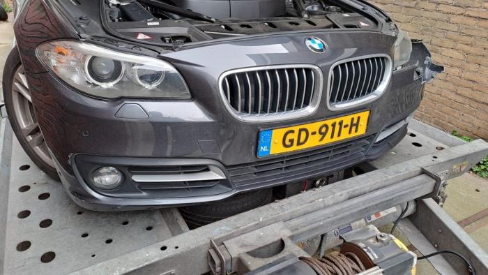 BMW 5 serie Touring 520d 16V Samochód uszkodzony (2014, Szary)