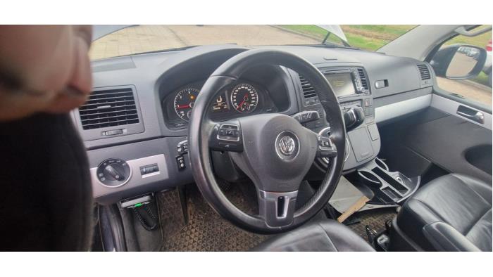 Volkswagen Multivan T5 2.0 BiTDI DRF Samochód złomowany (2012, Czarny)