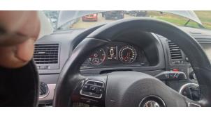 Volkswagen Multivan T5 2.0 BiTDI DRF Samochód złomowany (2012, Czarny)