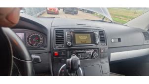 Volkswagen Multivan T5 2.0 BiTDI DRF Samochód złomowany (2012, Czarny)