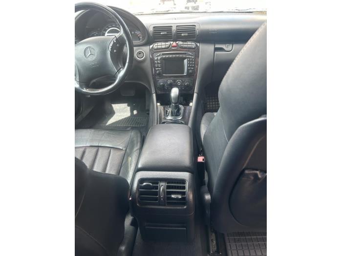 Mercedes C Combi AMG 3.2 C-32 AMG V6 18V Épave (2001, Noir)