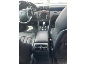 Mercedes C Combi AMG 3.2 C-32 AMG V6 18V Épave (2001, Noir)