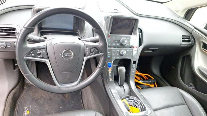 Opel Ampera 1.4 16V Samochód złomowany (2012, Bialy)